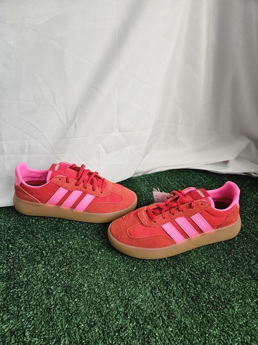 NWT adidas Barreda Decode J Unisex Sneaker US 5.5 Red/Pink Suede
